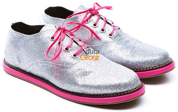 Casual Flat Shoes Silver Color Gareu RU 133